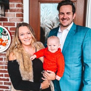 Meet your Posher, Daynia